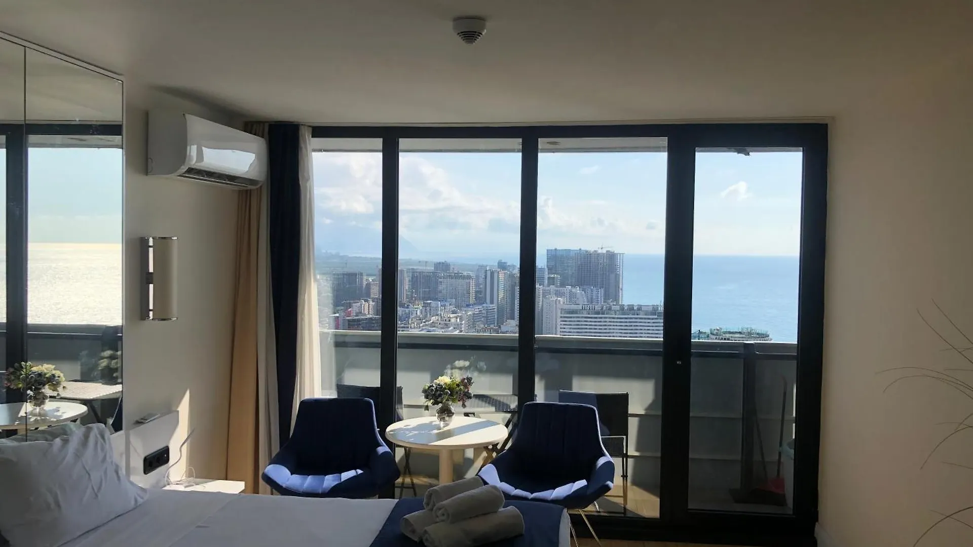 Suites In Orbi City Батуми Апартаменты