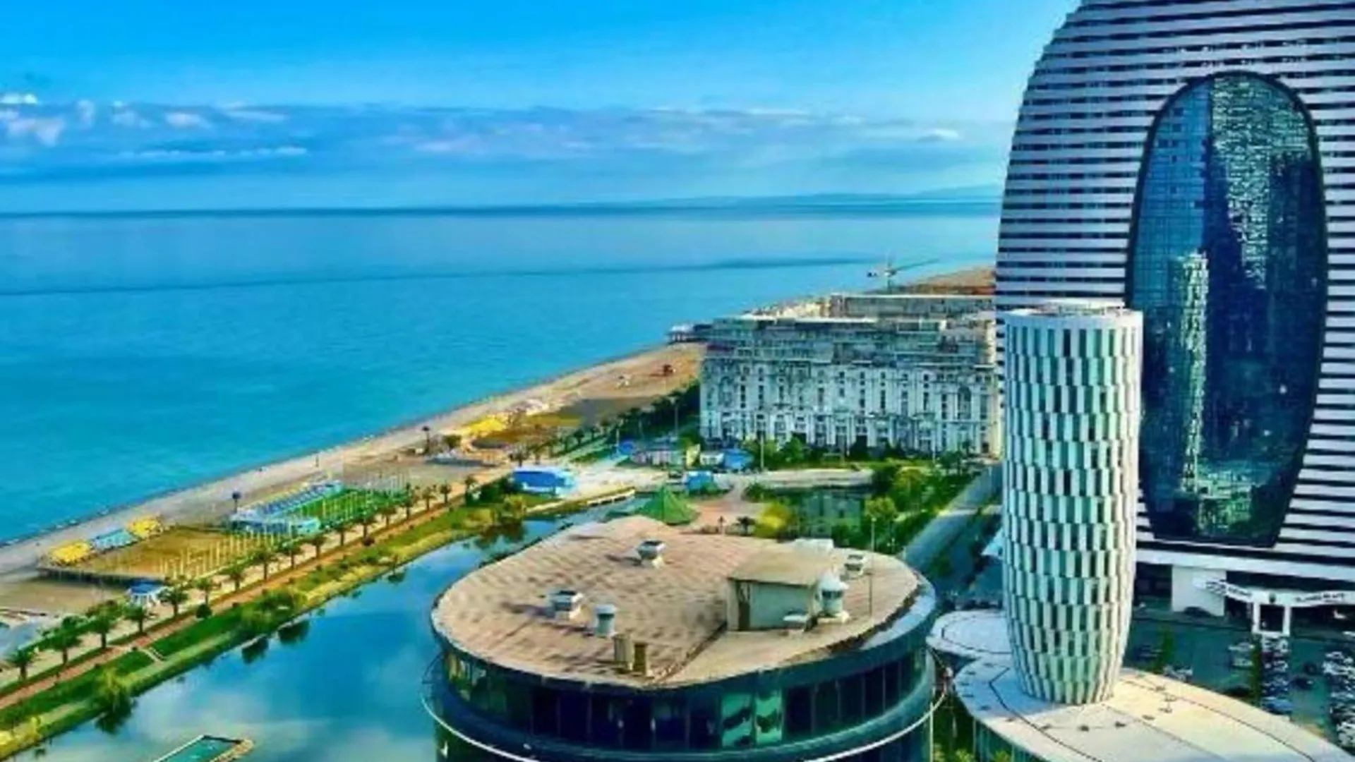 Suites In Orbi City Батуми